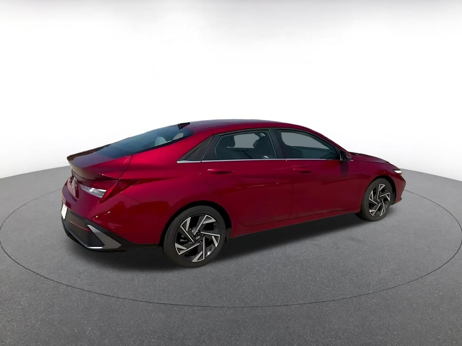 Used 2025 Hyundai Elantra Limited FWD image 13