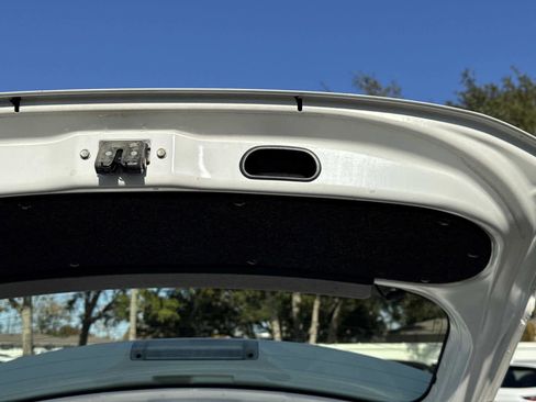 Used 2015 Toyota Prius C One image 12