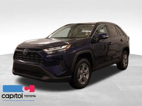 Used 2025 Toyota RAV4 XLE AWD/4WD image 5