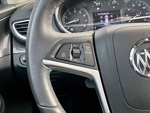 Used 2022 Buick Encore Preferred w/ Safety Package image 22