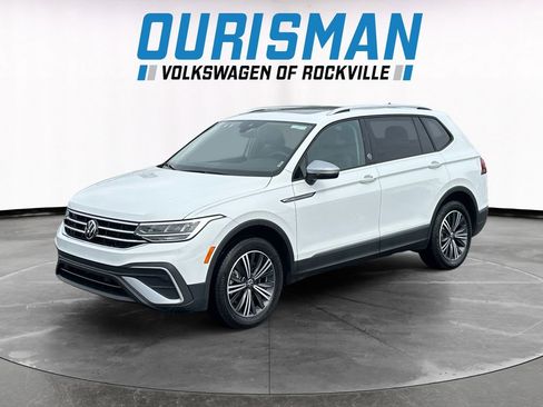 Used 2024 Volkswagen Tiguan Wolfsburg Edition image 2