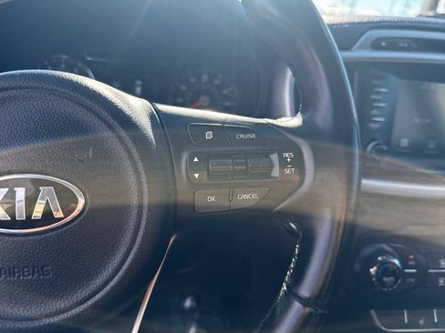 Used 2017 Kia Sorento FWD w/ LX Convenience Package image 18