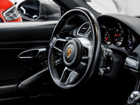 Used 2022 Porsche 718 Cayman image 22