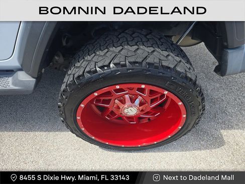 Used 2019 Jeep Wrangler Unlimited Sport image 8