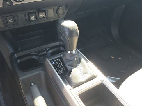 Used 2021 Toyota Tacoma SR5 image 18