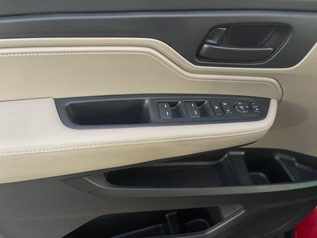 Certified 2024 Honda Odyssey EX image 9