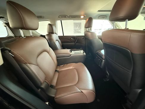 Used 2024 INFINITI QX80 Premium Select w/ Cargo Package AWD/4WD image 17