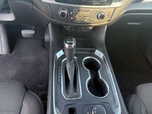 Used 2018 Chevrolet Traverse LT FWD image 7