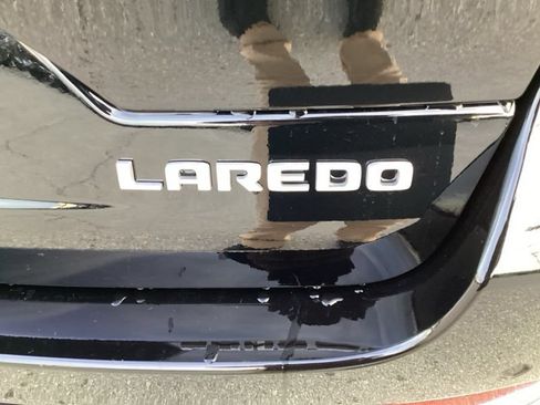New 2025 Jeep Grand Cherokee Laredo X w/ Luxury Tech Group I AWD/4WD image 15