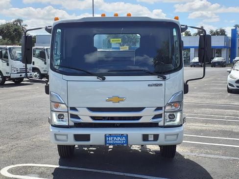 New 2025 Chevrolet Low Cab Forward image 2