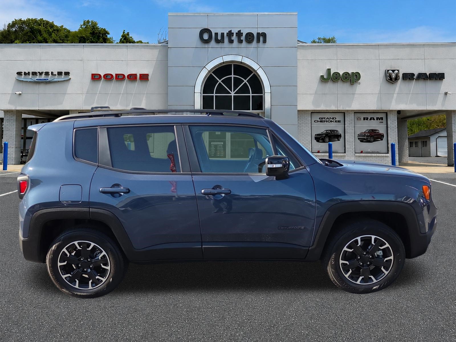 Certified 2023 Jeep Renegade Latitude AWD/4WD image 2