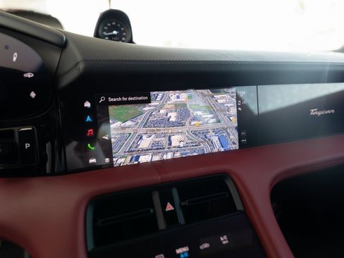 Certified 2024 Porsche Taycan 4S image 13