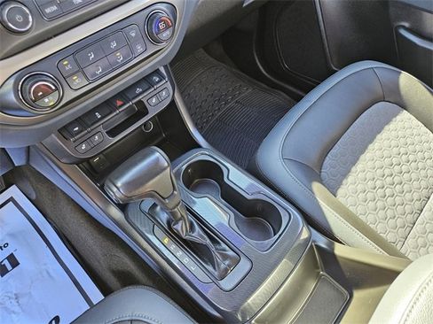 Used 2017 Chevrolet Colorado Z71 image 24