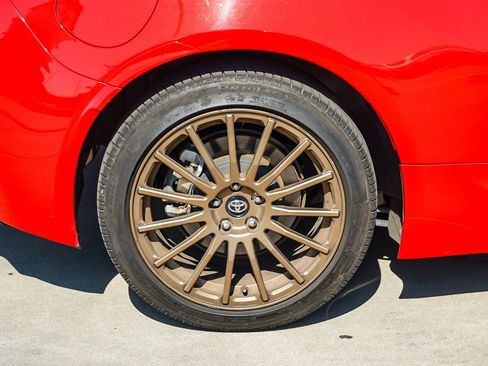 Used 2023 Toyota GR86 RWD image 12