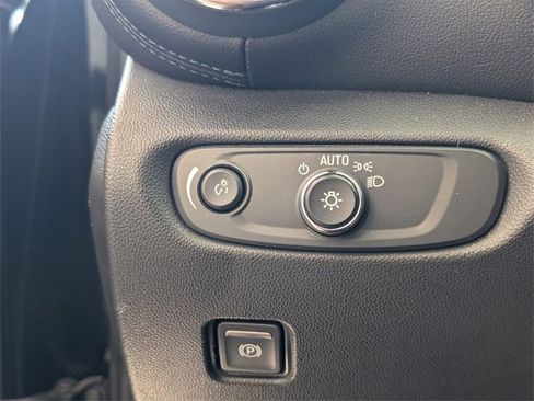 Certified 2022 Chevrolet Blazer LT image 25