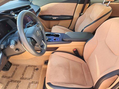 Used 2023 Lexus RZ 450e Premium w/ Cold Area Package image 5