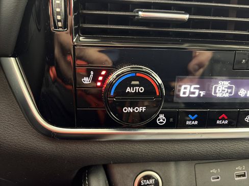 Used 2021 Nissan Rogue Platinum image 24