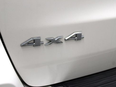 Certified 2017 Jeep Grand Cherokee Overland w/ Jeep Active Safety Group AWD/4WD image 42