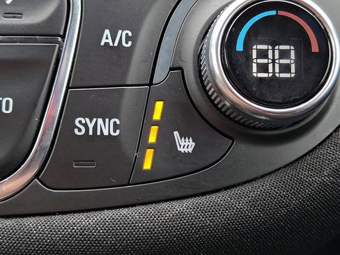 Used 2024 Chevrolet Malibu LT FWD image 23