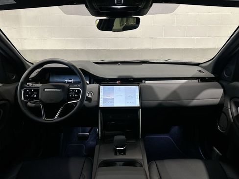 New 2026 Land Rover Discovery Sport Landmark image 8