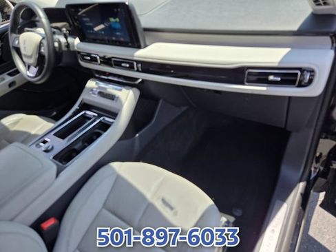 Certified 2025 Lincoln Aviator Reserve w/ Illumination Package RWD image 18