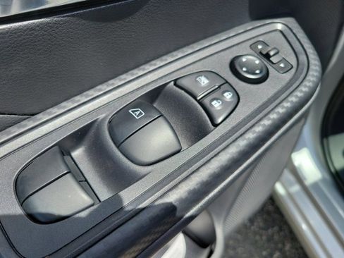Used 2025 Nissan Versa SV w/ Trunk Package FWD image 18