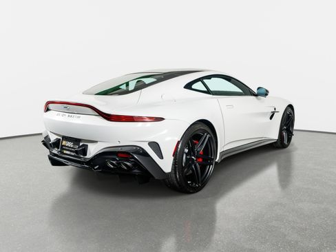 Used 2025 Aston Martin V8 Vantage Coupe RWD image 23
