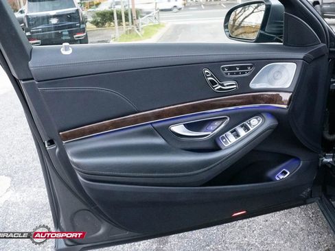 Used 2018 Mercedes-Benz S 560 4MATIC Sedan image 15