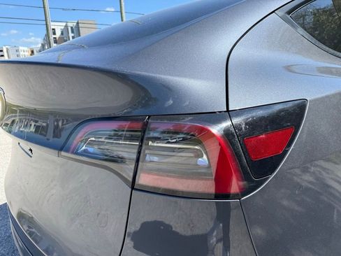 Used 2023 Tesla Model Y Long Range image 11