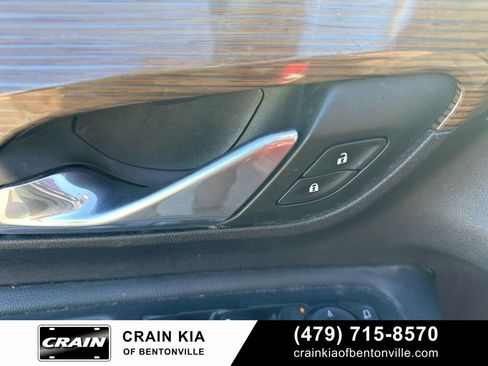 Used 2018 GMC Terrain SLE image 18