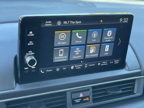 Used 2024 Honda Pilot EX-L image 16
