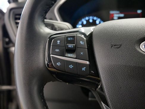 Used 2022 Ford Escape SEL image 24