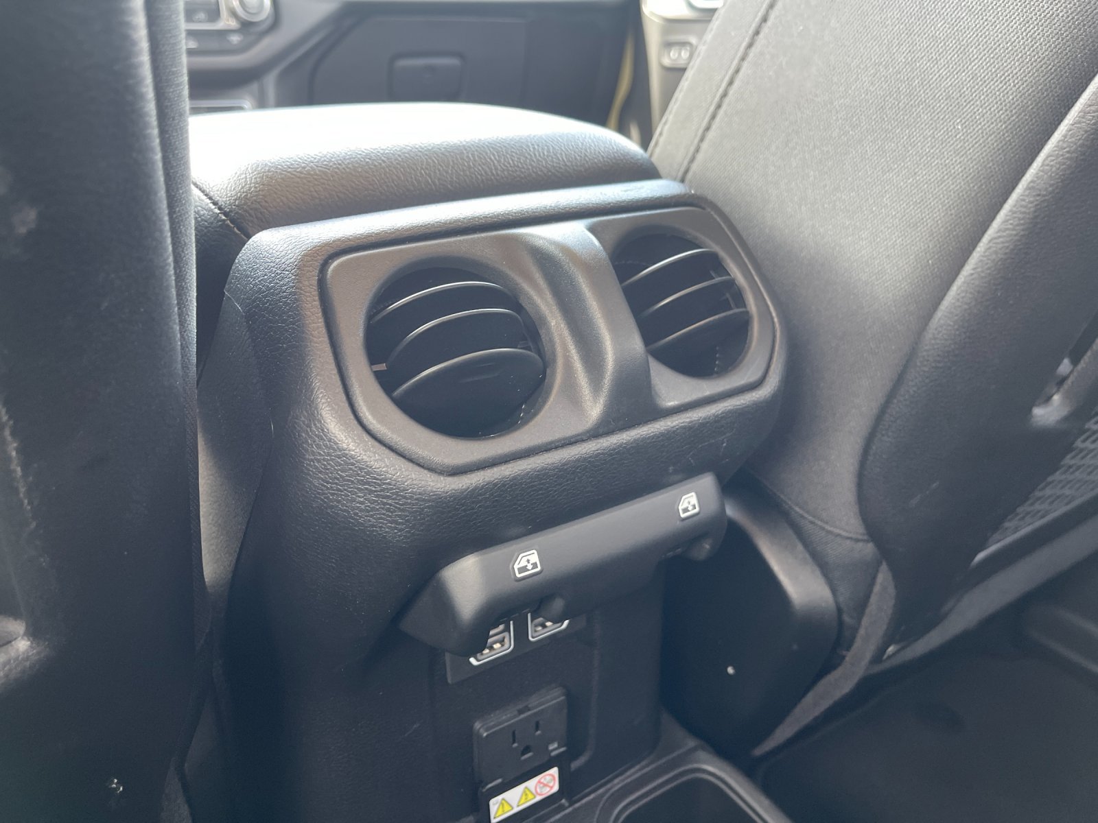 Used 2026 Jeep Gladiator Mojave AWD/4WD image 14