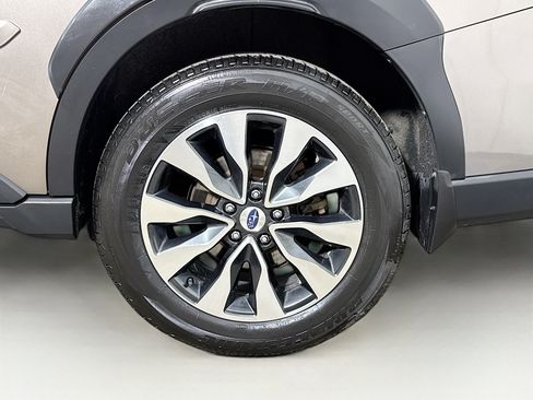 Used 2023 Subaru Outback Limited AWD/4WD image 31