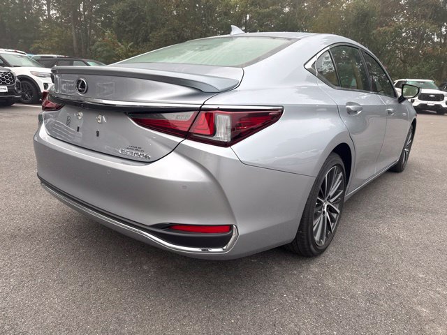 Used 2025 Lexus ES 300h w/ Premium Package FWD image 5