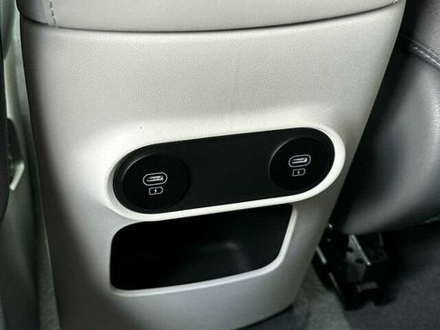 Used 2025 Hyundai Ioniq 5 SE RWD image 15