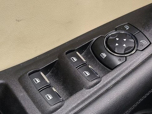 Used 2024 Ford Edge SE image 27