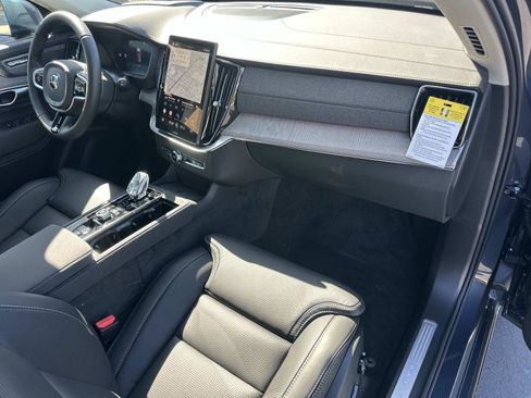 New 2026 Volvo XC90 T8 Ultra w/ Protection Package Premier image 22