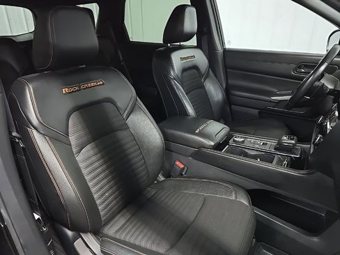 Used 2023 Nissan Pathfinder Rock Creek image 14