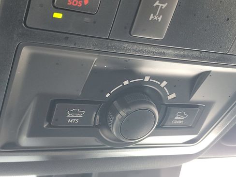 Certified 2023 Toyota Tacoma TRD Off-Road AWD/4WD image 31