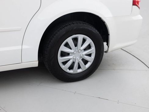 Used 2011 Dodge Grand Caravan Express FWD image 22