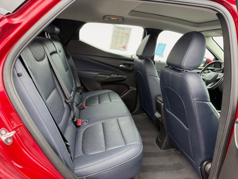 Used 2022 Chevrolet Bolt EUV Premier w/ Sun & Sound Package image 18