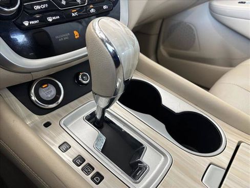 Used 2015 Nissan Murano Platinum w/ Platinum Technology Package FWD image 16