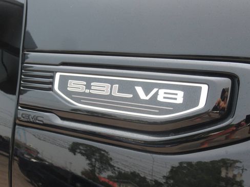 Used 2025 GMC Sierra 1500 Elevation w/ Preferred Package AWD/4WD image 5