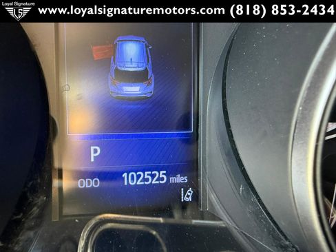Used 2018 Toyota C-HR XLE FWD image 21