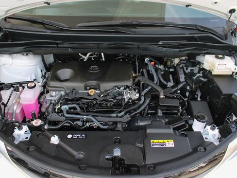 Used 2024 Toyota Sienna Limited FWD image 44