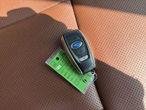 Used 2020 Subaru Outback Touring XT AWD/4WD image 14