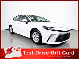 Used 2025 Toyota Camry LE video 1