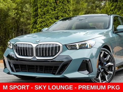 Used 2024 BMW 530i w/ M Sport Package RWD image 2
