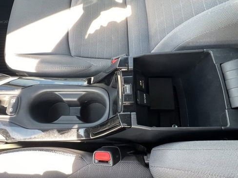 Used 2021 Toyota Corolla SE image 16